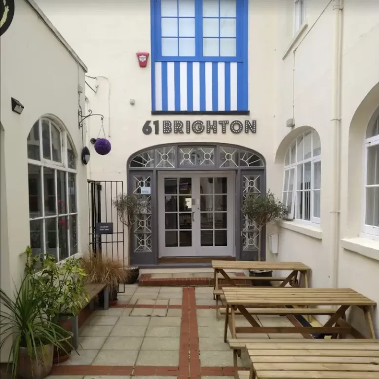 Bayswater College Brighton 1 1 768x768