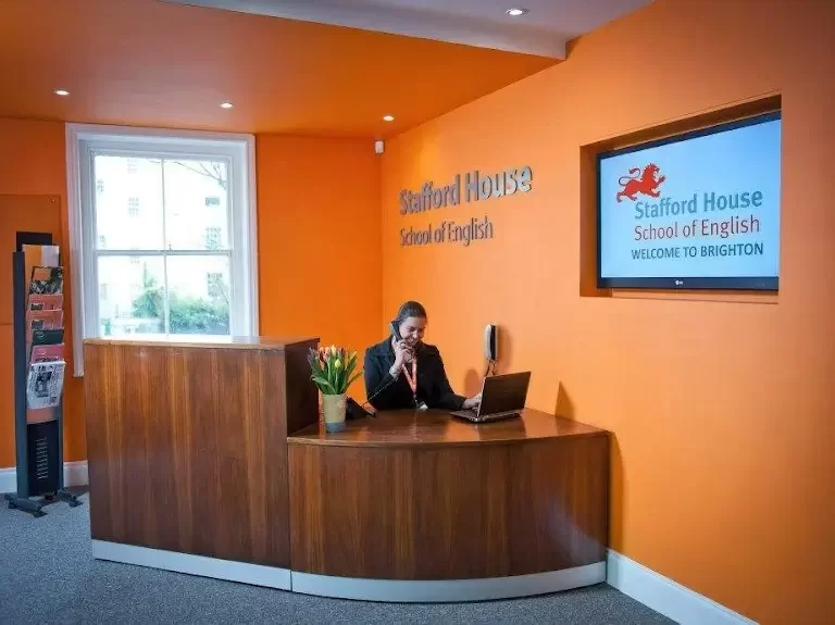 Bayswater College Brighton 3 1 768x575