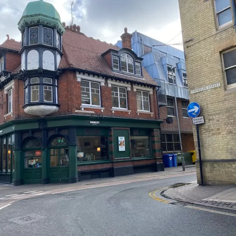 EC English Schools Cambridge 3 1 768x768