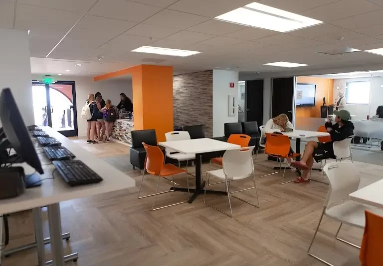 EC English Schools San Diego 2 1 768x534