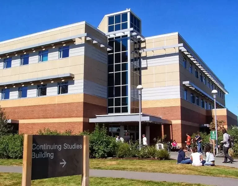 ELC University Of Victoria Victoria 3 1 768x600