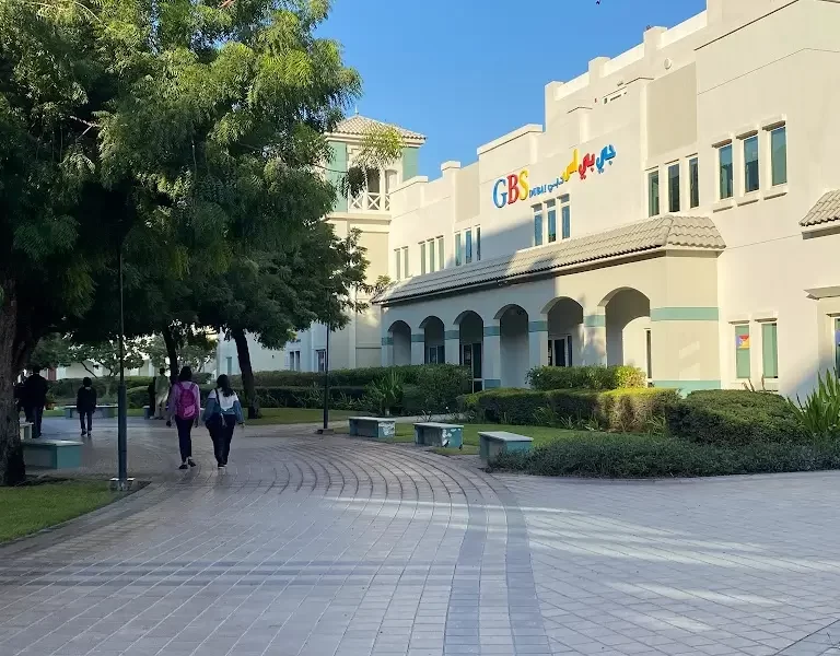 English Path Dubai 1 1 768x600