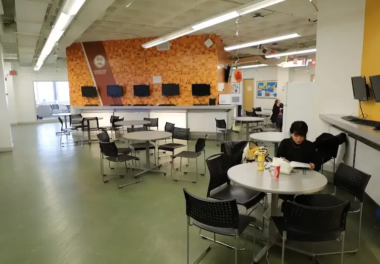 ILSC Schools Toronto 2 1 768x534