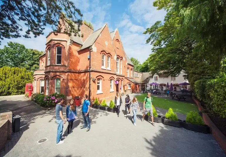 Kings Education Bournemouth 2 1 768x533