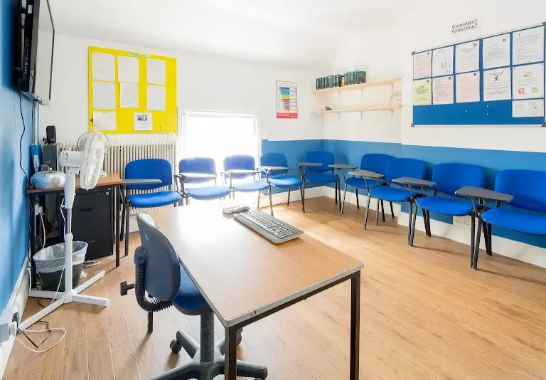 LSI English Schools Cambridge 2 1 768x534