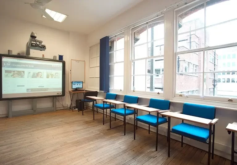 LSI English Schools London 2 1 768x534