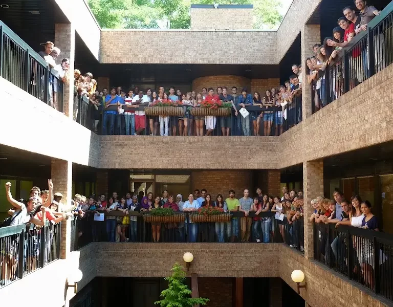 LSI English Schools Toronto 1 1 768x600