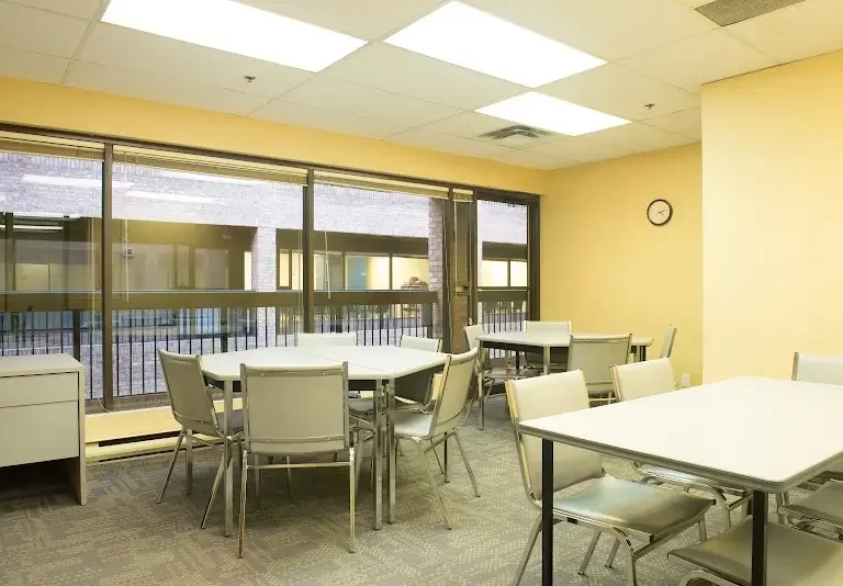 LSI English Schools Toronto 2 1 768x534