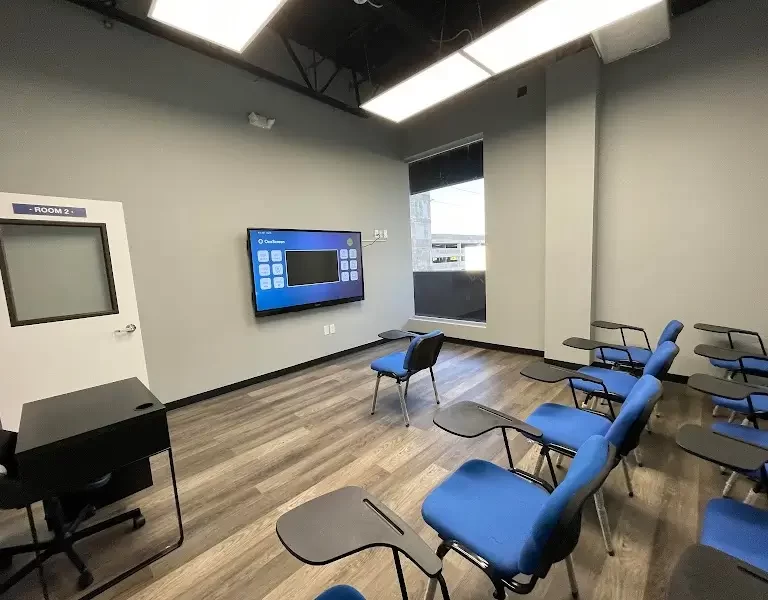 OHLA Open Hearts Language Academy Aventura 3 1 768x600