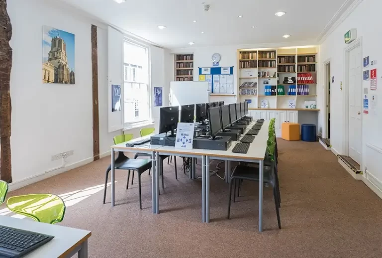 Oxford International Oxford 3 1 768x518