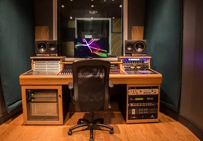 SAE Institute Los Angeles 2 1 768x534