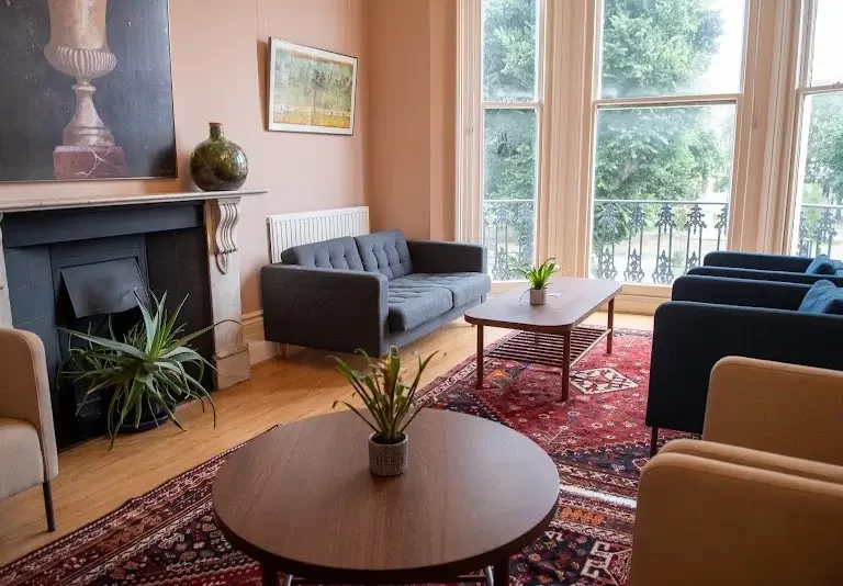 St. Giles English Schools Brighton 3 1 768x534