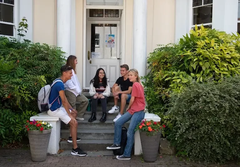 St. Giles English Schools London 3 1 768x534