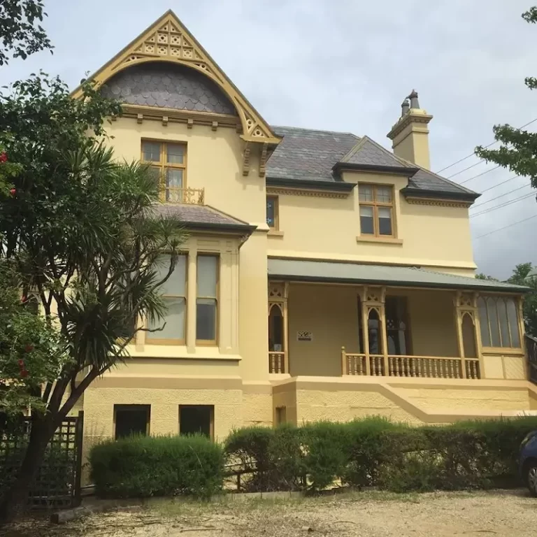 Tasmanian College of English Hobart 2 2 768x768