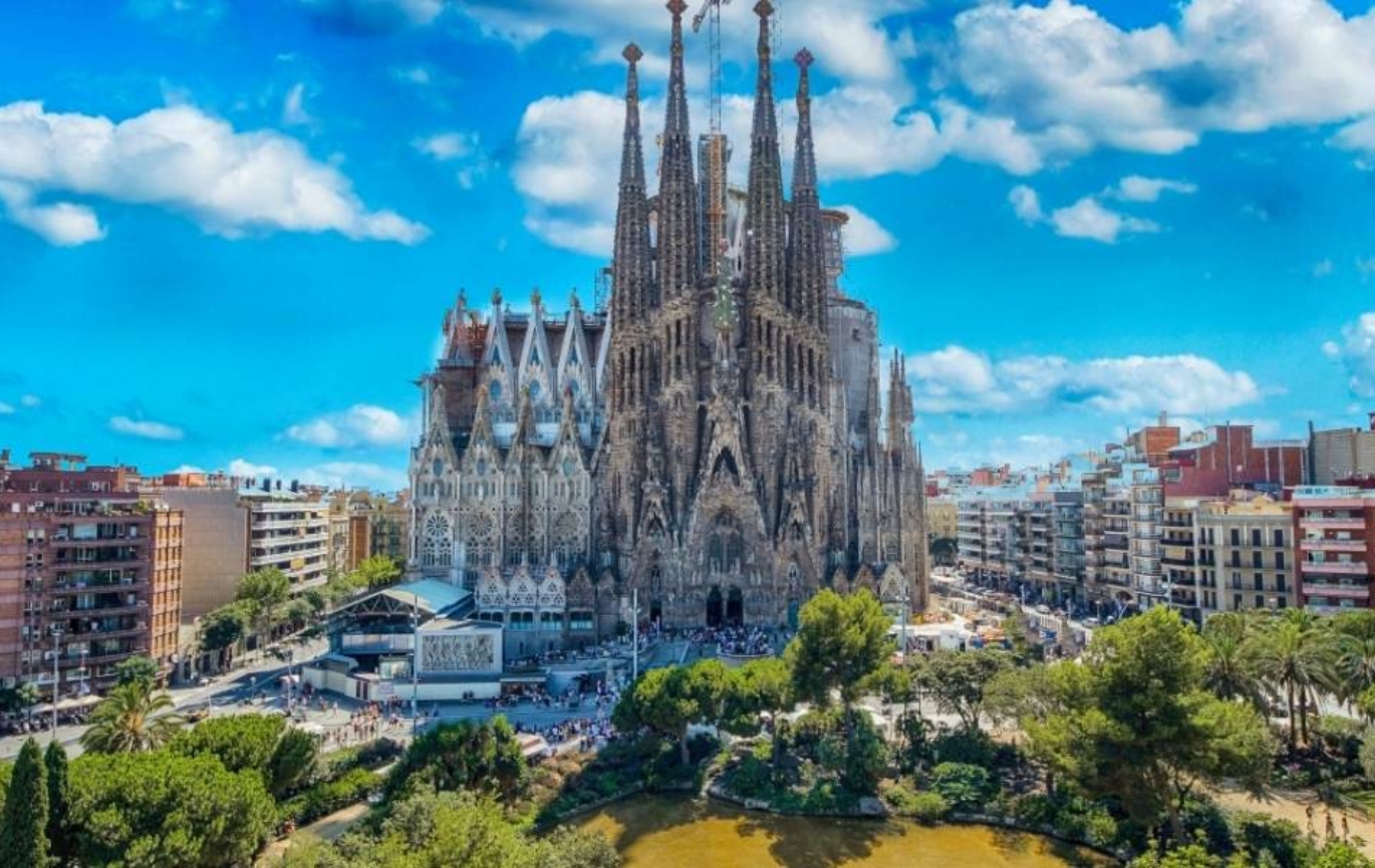 Trabajar y estudiar en España: Opciones y requisitos