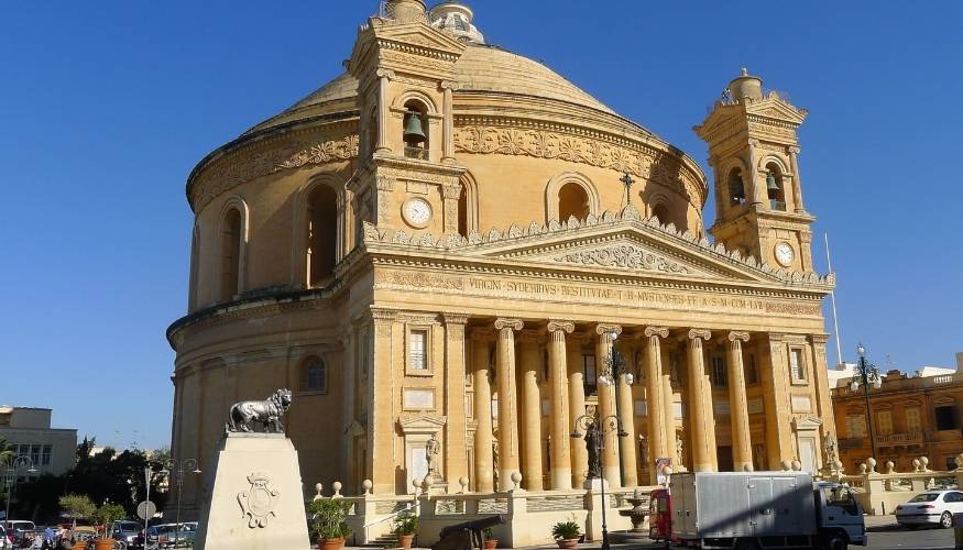 Trabajar y estudiar como estudiante internacional en Malta