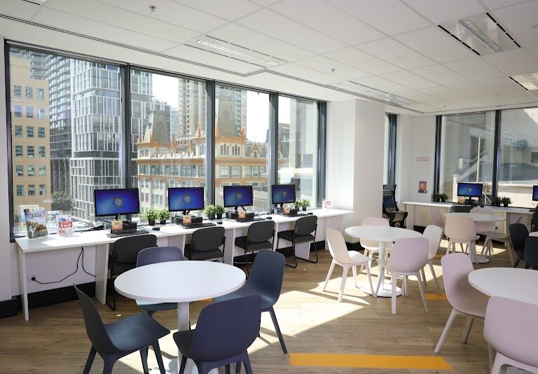 UEC Universal English College Sydney 3 768x534