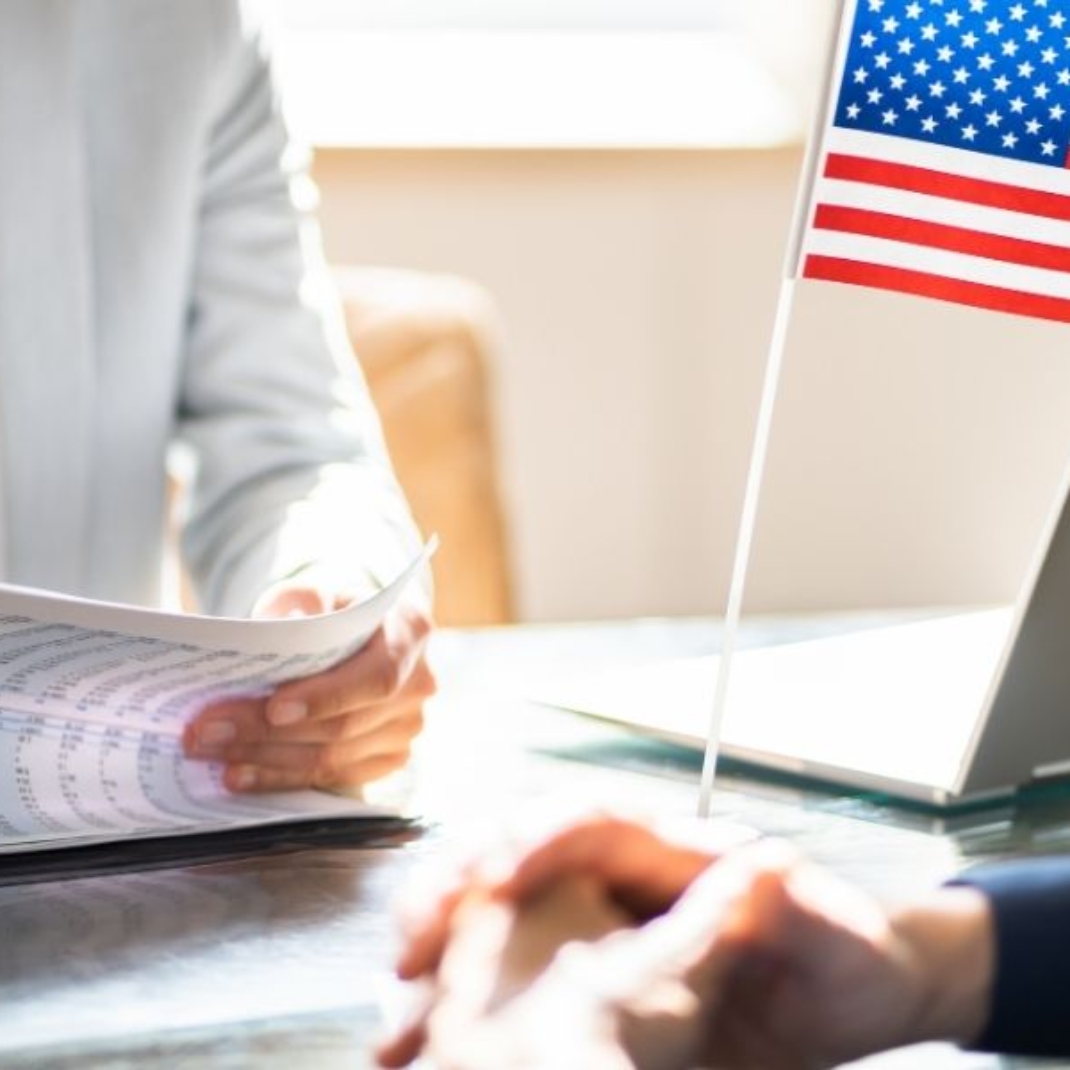 Estados Unidos suspende entrevistas para visas de estudiantes