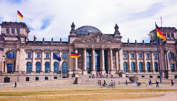 Gobierno alemƔn ofrece oportunidades laborales a colombianos