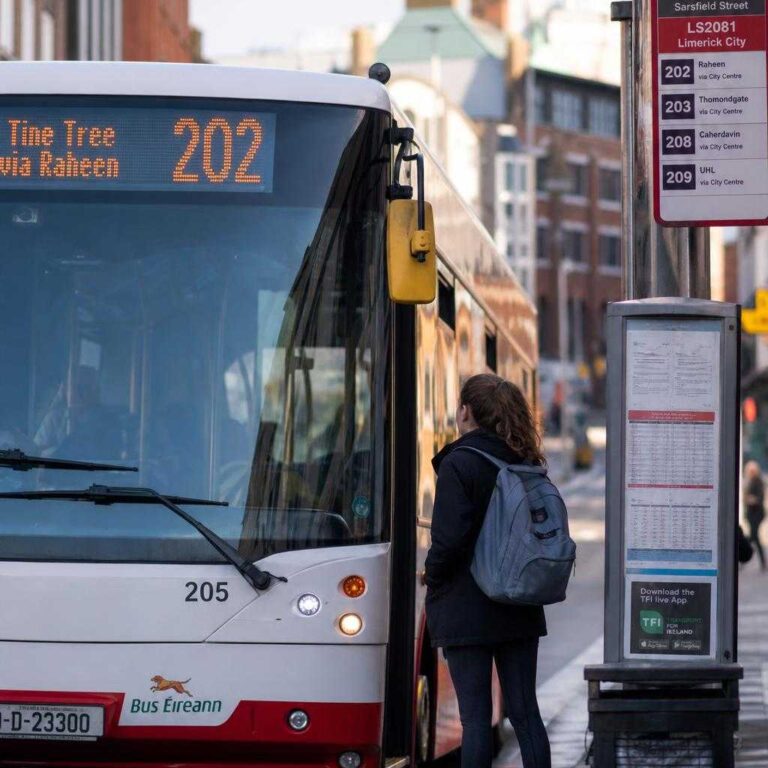 Illustration of Transporte en Limerick: guía para ahorrar en 2026